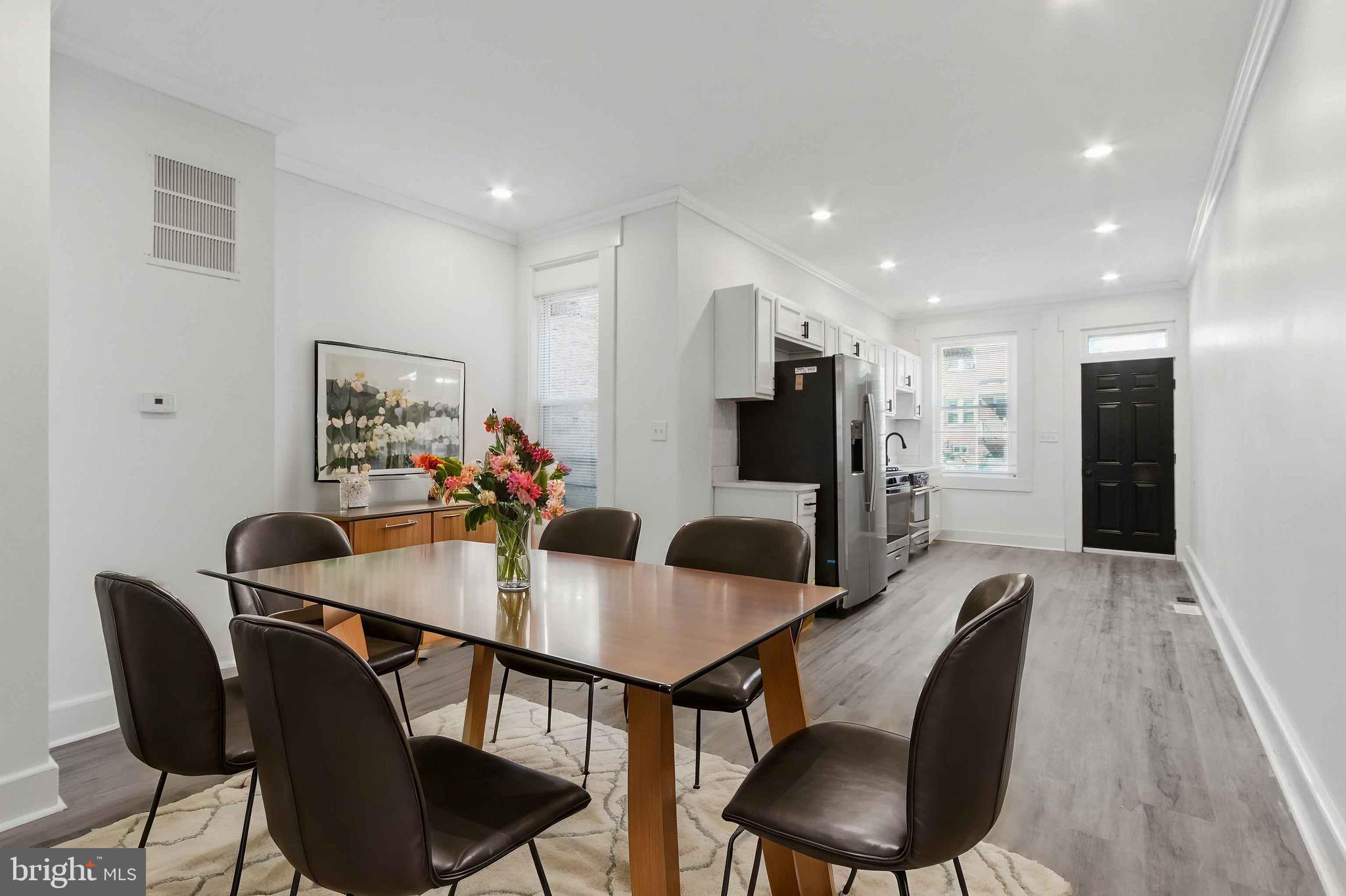 SANDTOWN-WINCHESTER - Residential