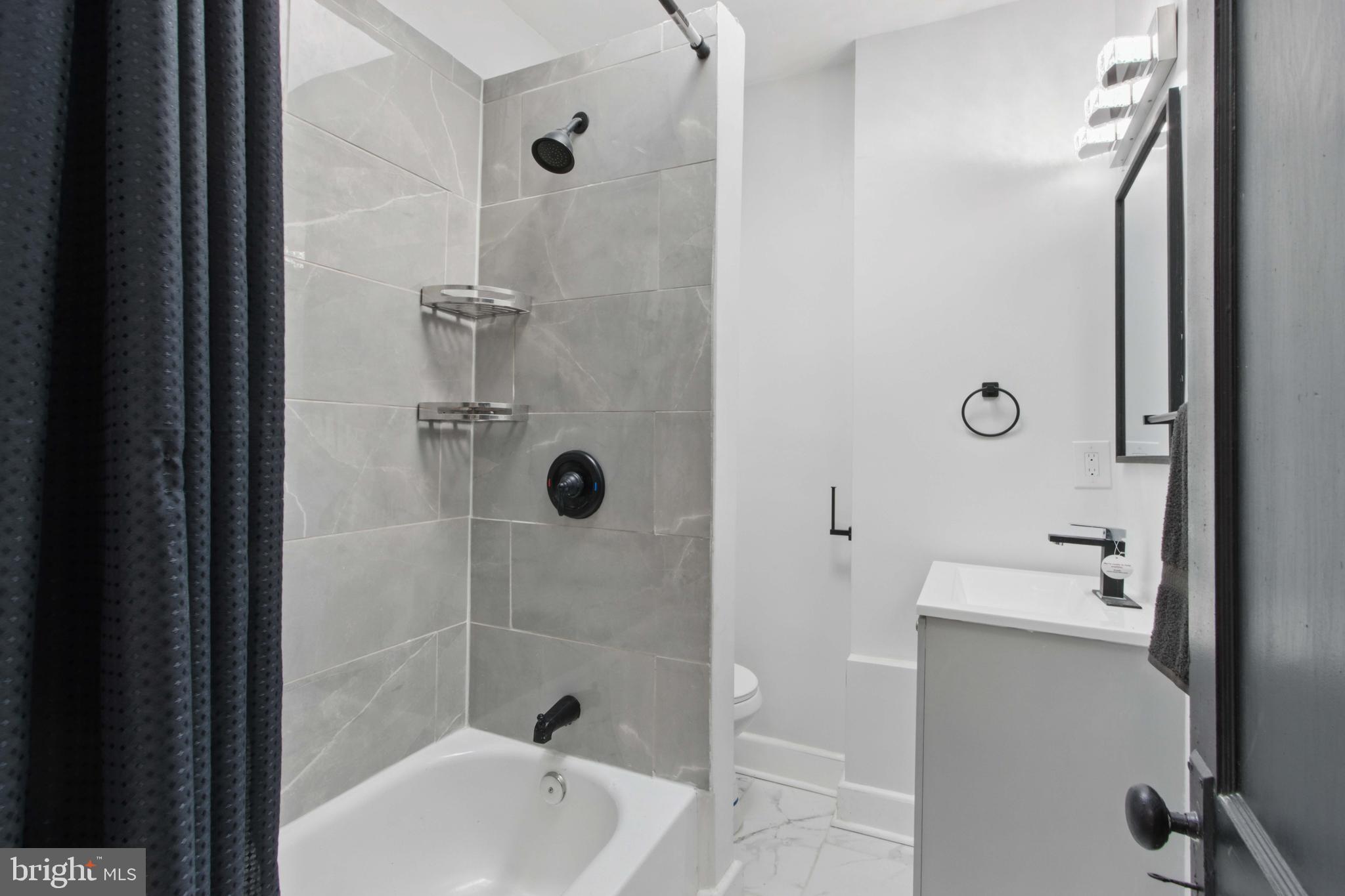 SANDTOWN-WINCHESTER - Residential