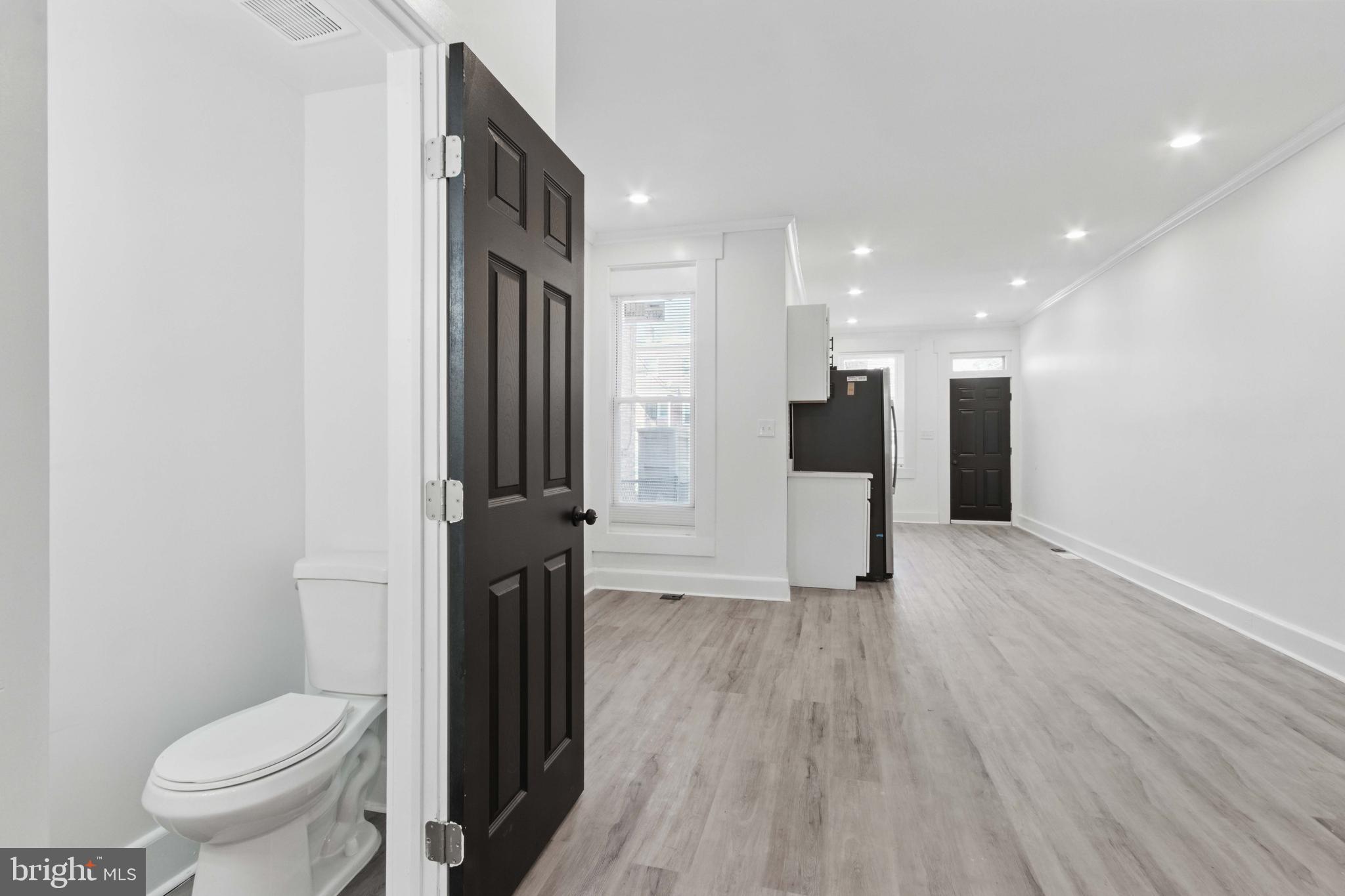 SANDTOWN-WINCHESTER - Residential