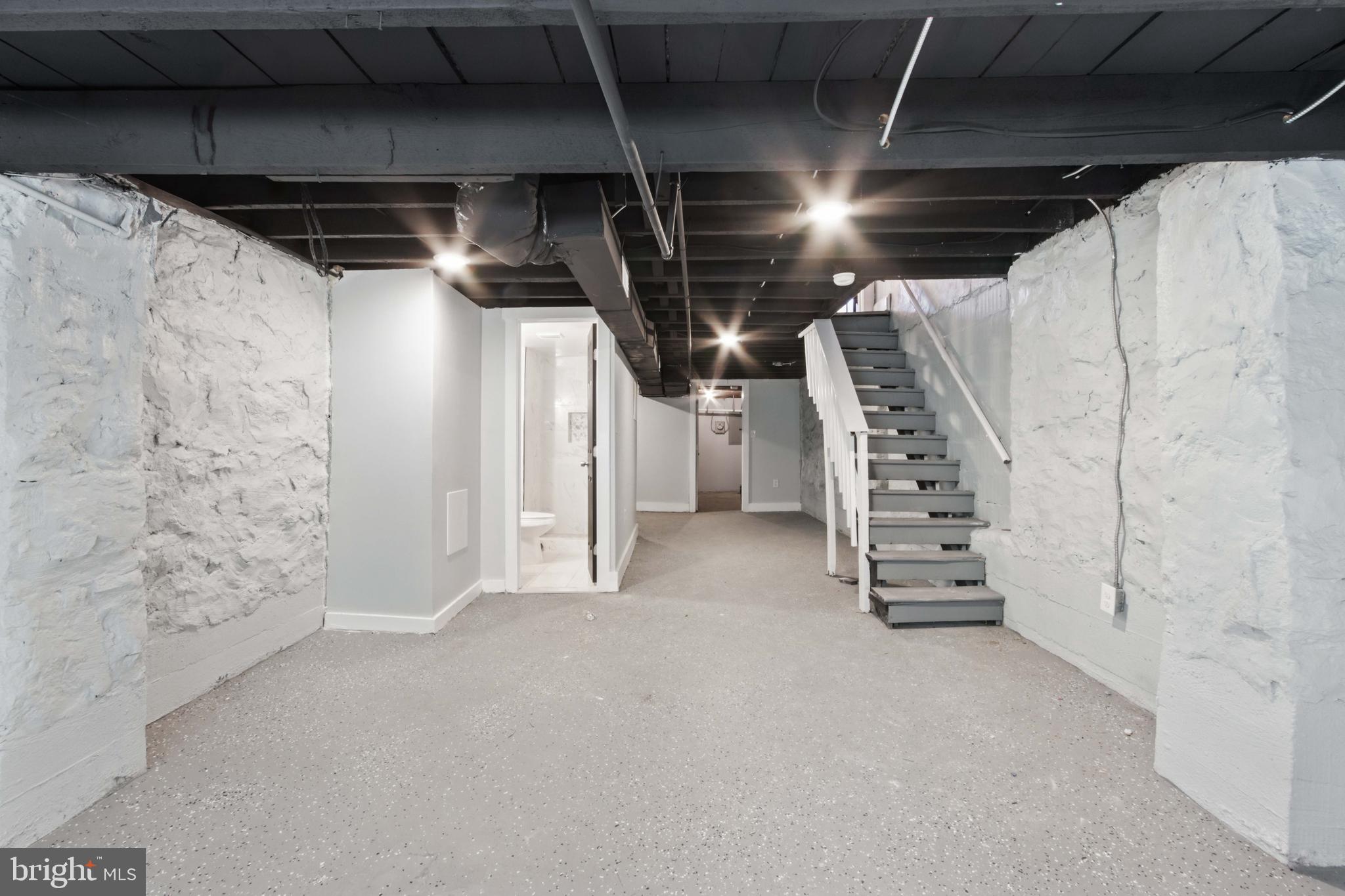 SANDTOWN-WINCHESTER - Residential