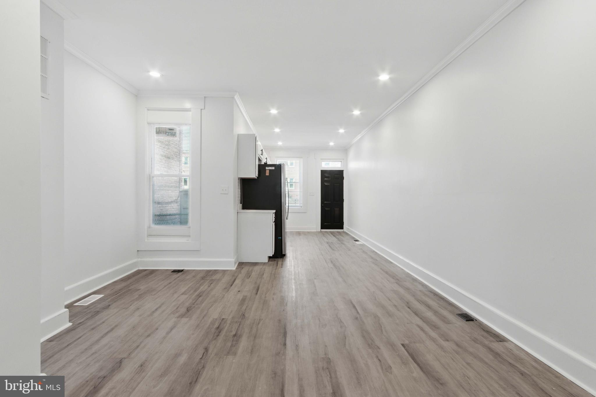 SANDTOWN-WINCHESTER - Residential