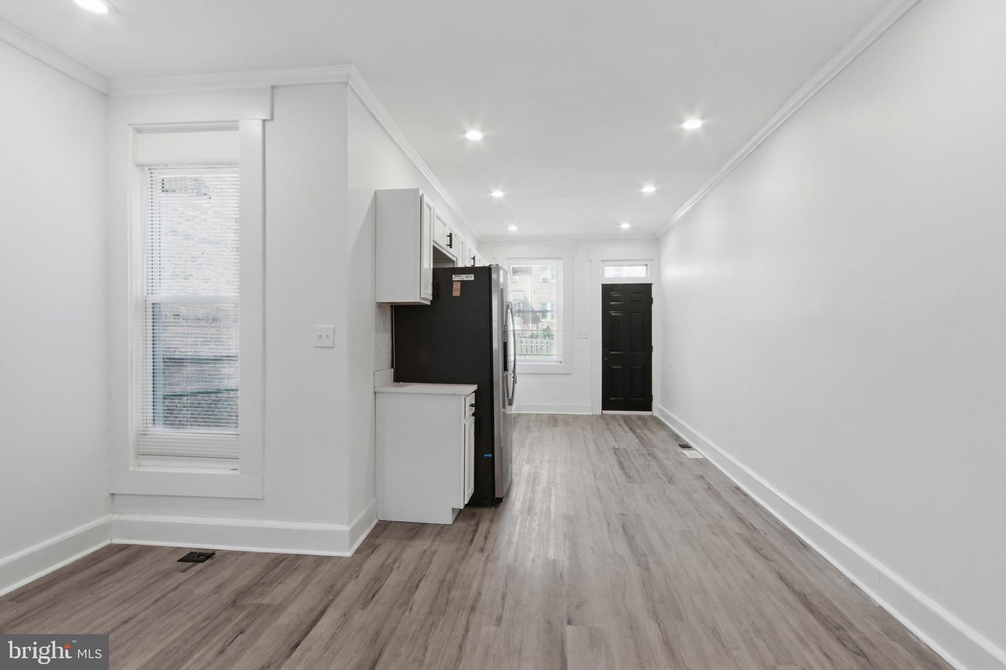 SANDTOWN-WINCHESTER - Residential