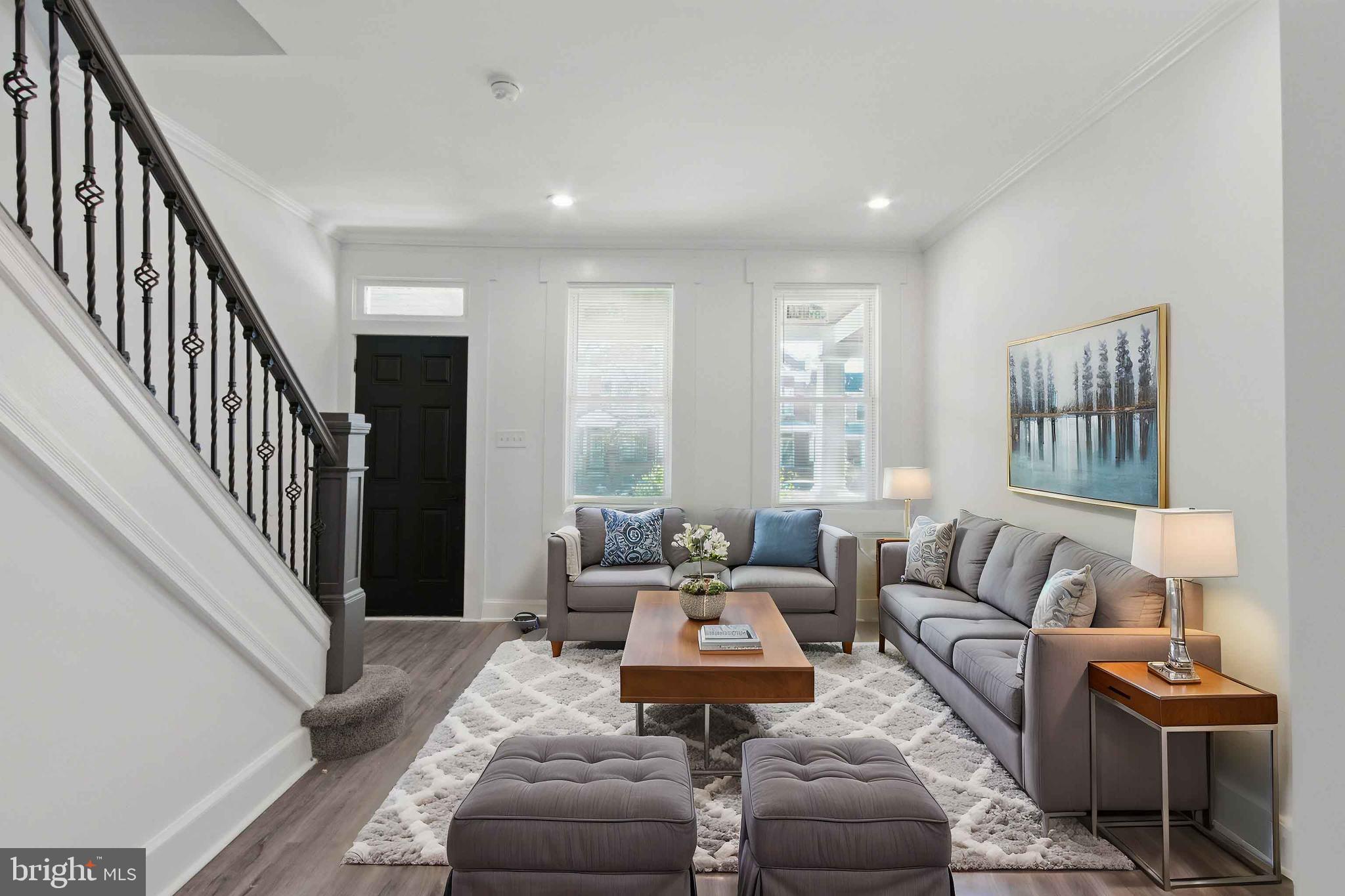 SANDTOWN-WINCHESTER - Residential