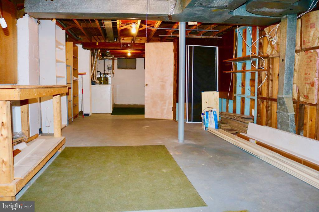 ADMIRAL HEIGHTS - Residential Lease