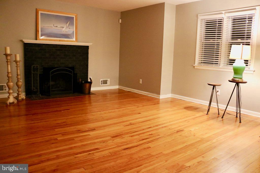 ADMIRAL HEIGHTS - Residential Lease