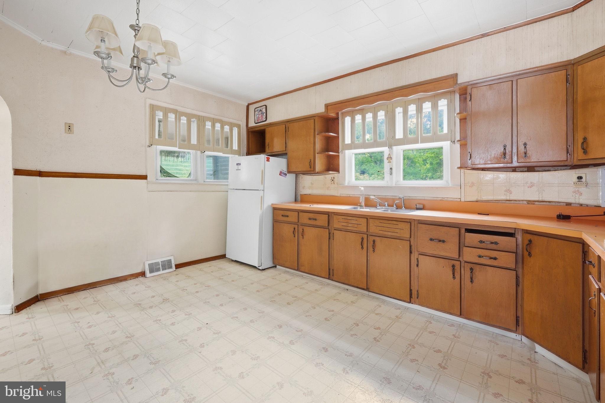 11 MARTINTOWN ROAD