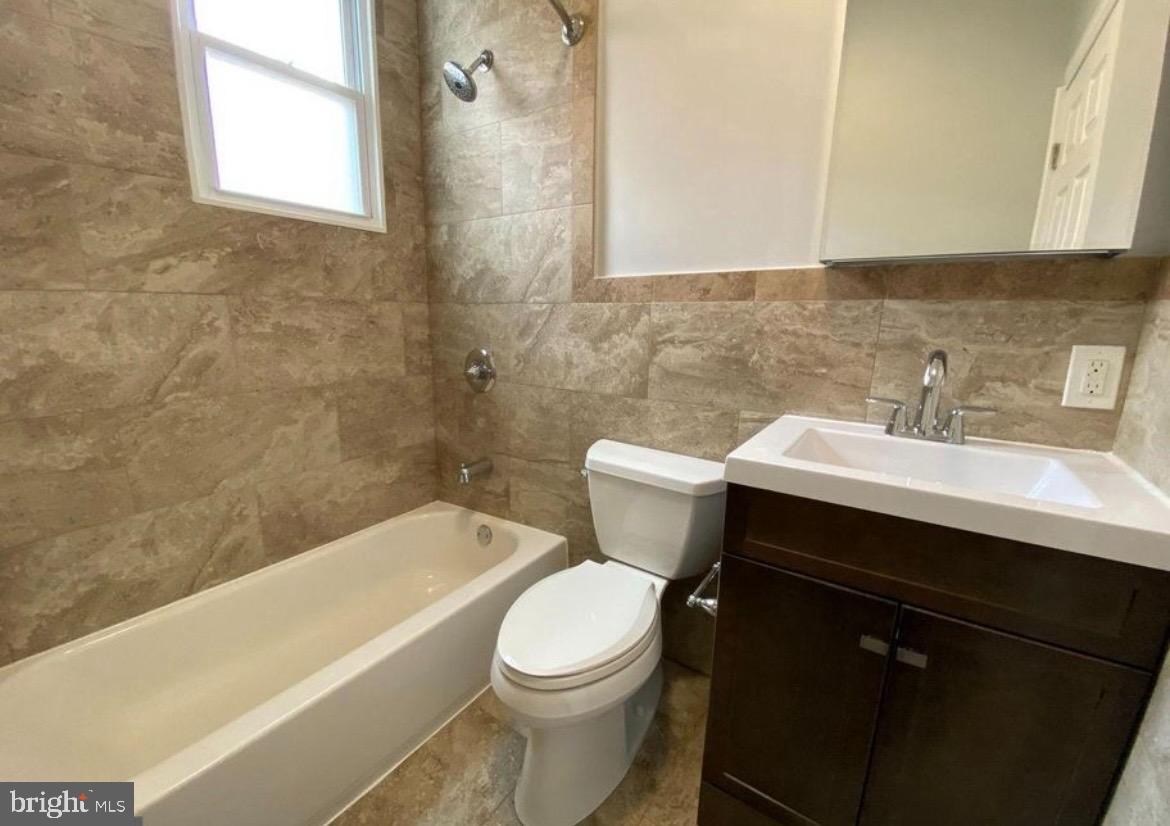 1246 S BONSALL STREET