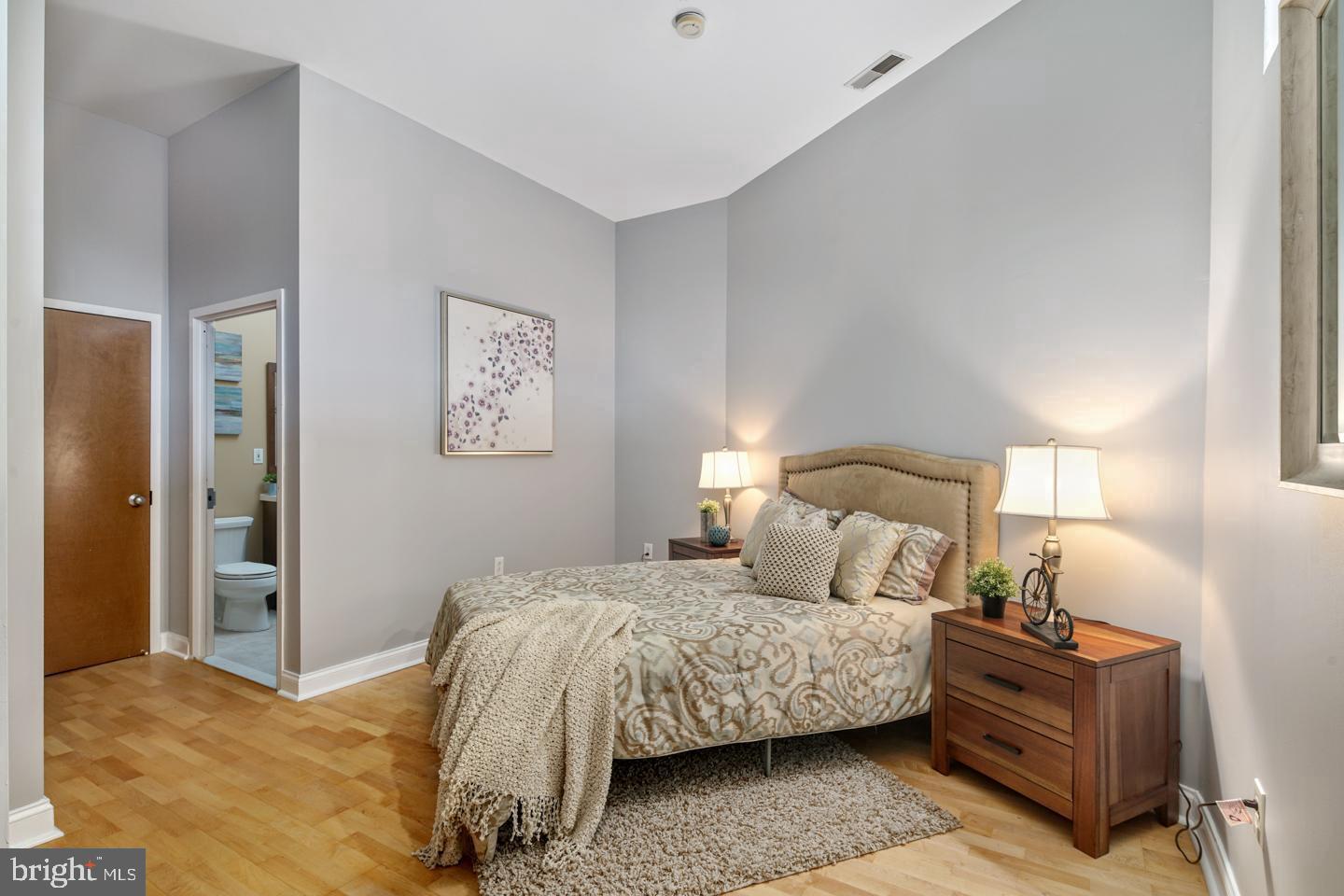 OLD CITY - Residential Lease