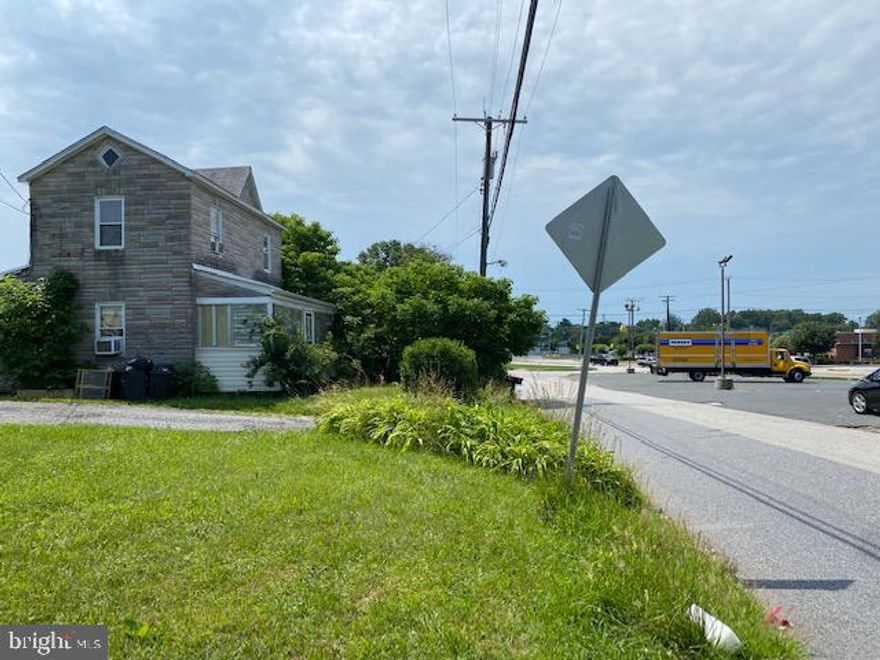 UNIQUE COMMERCIAL PROPERTY WITH DEVELOPMENT POTENTIAL.  PRICE INCLUDES SEPERATELY DEEDED ADJACENT LOT WITH 3BR/1FB HOME. TOTAL PARCEL .91 ACRES ZONED [BL] BUSINESS LOCAL. ROAD FRONTAGE, HIGH TRAFFIC COUNT. NEAR SHOPPING & RESIDENTIAL COMMUNITIES. COUNTY PERMITTED USES: RETAIL, SERVICES, BANK, TAVERN, FOOD STORE, MEDICAL CLINIC, (REFER TO COUNTY TO CLARIFICATIONS) LOCAL RETAIL / SHOPPING CTR,FOOD SERVICES, SCHOOLS. HOME HAS PROVEN RENTAL HISTORY. (POSSIBLE DEVELOPMENT PLOT PLANS AVAILABLE FOR BUYER TO VERIFY W/COUNTY FOR TOWNHOUSE DEVELOPMENT).

THIS PROPERTY COULD BE A GREAT OPPORTUNITY FOR GROWING YOUR NEW OR ESTABLISHED BUSINESS.

HOUSE ON .16 ACRES & VACANT .75 ACRE LOT ARE THE TWO PROPERTIES BEING SOLD TOGETHER.

APPOINTMENT REQUIRED. PLEASE DO NOT ENTER PROPERTY OR DISTURB CURRENT TENANTS.