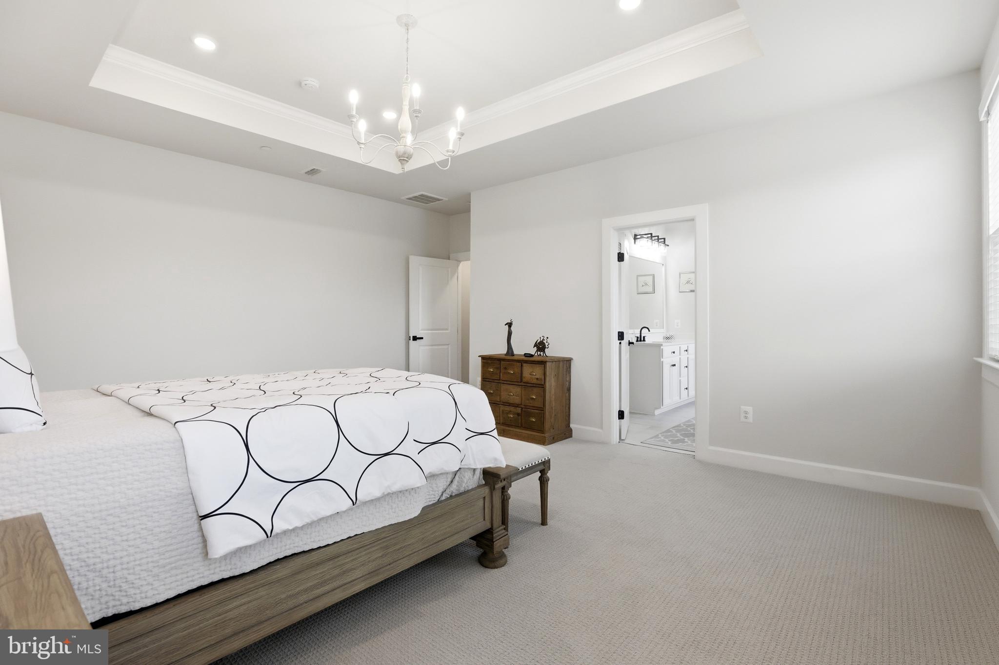 WESTMOUNT - Residential