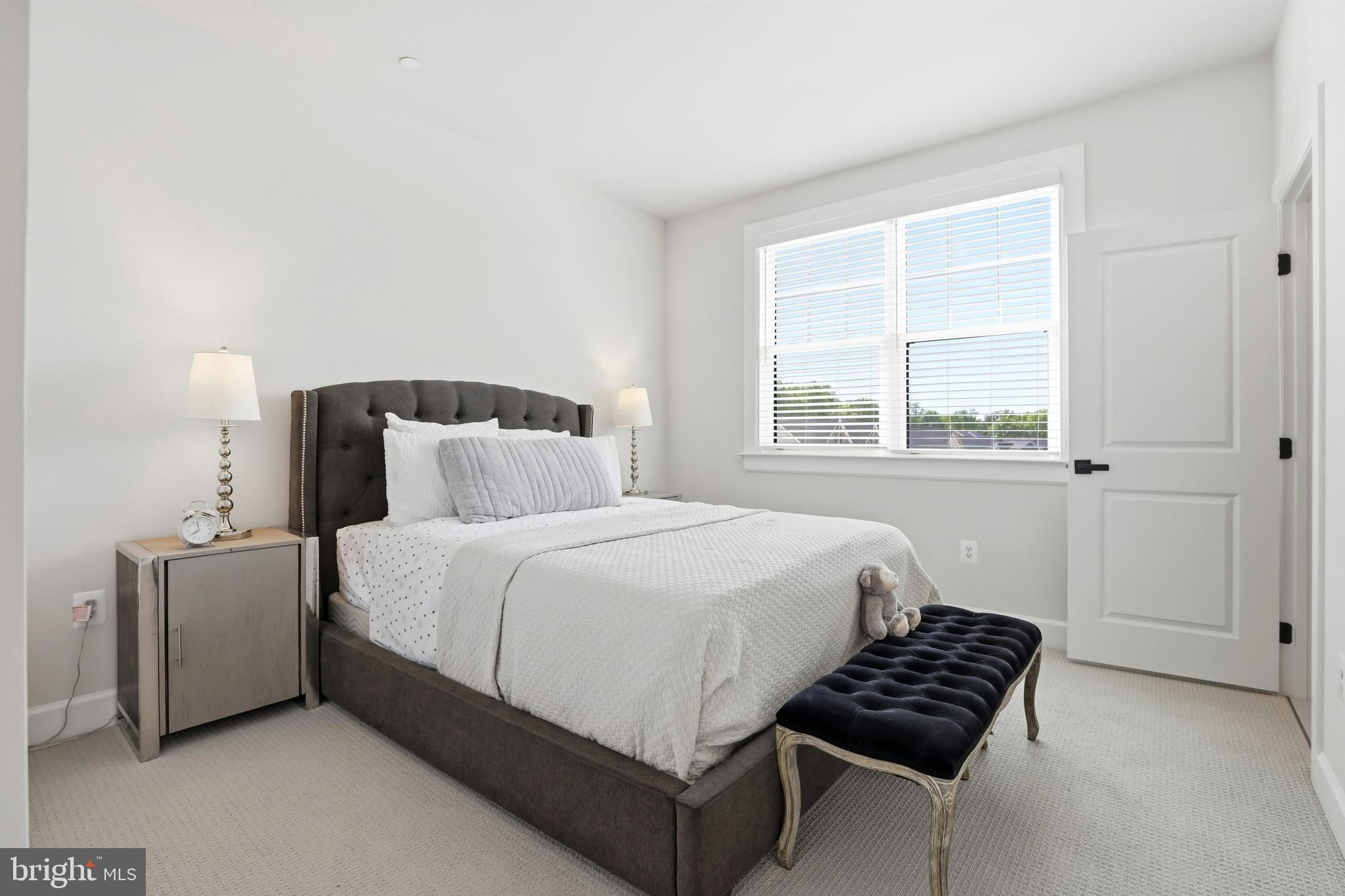 WESTMOUNT - Residential