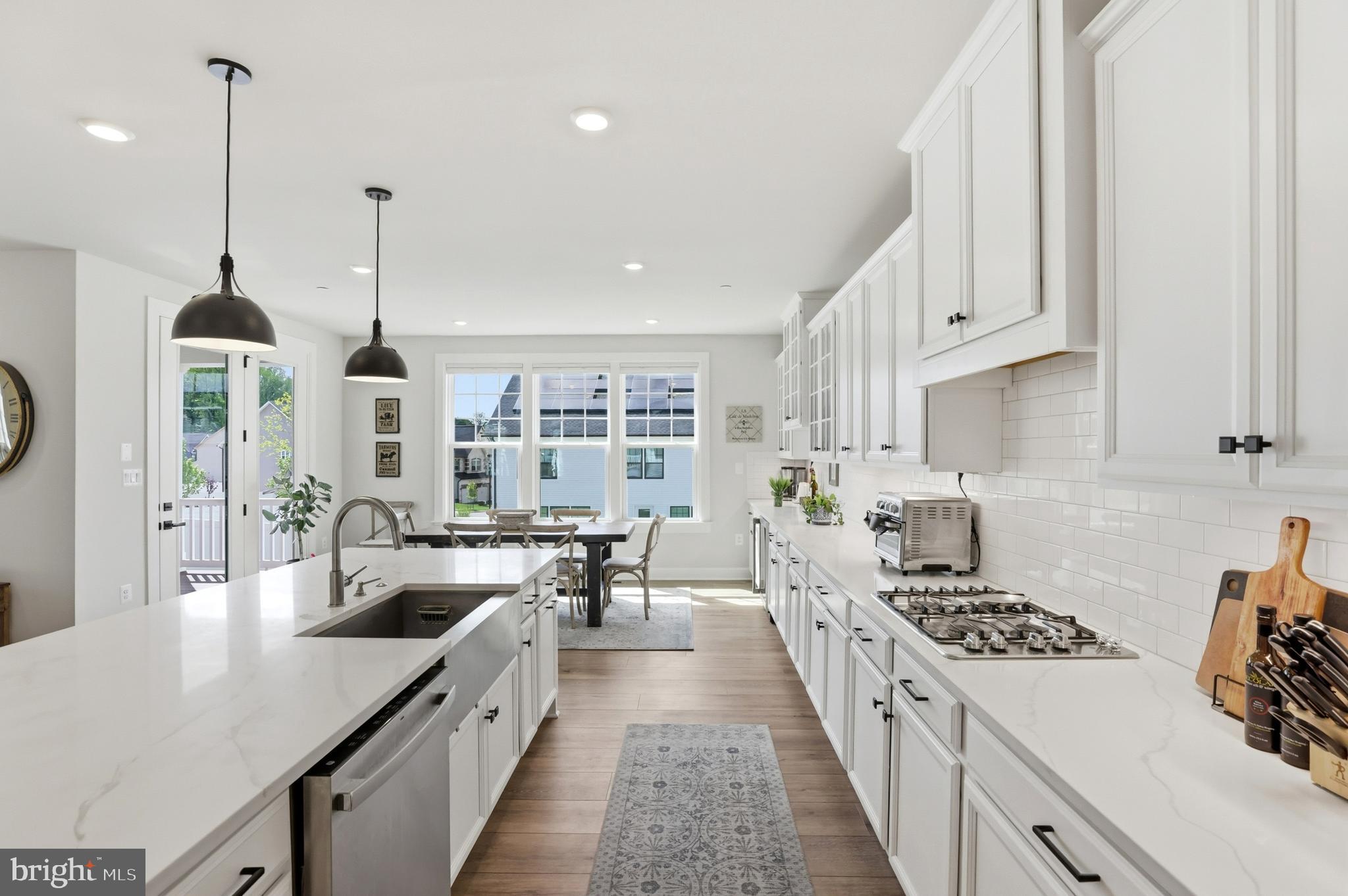 WESTMOUNT - Residential