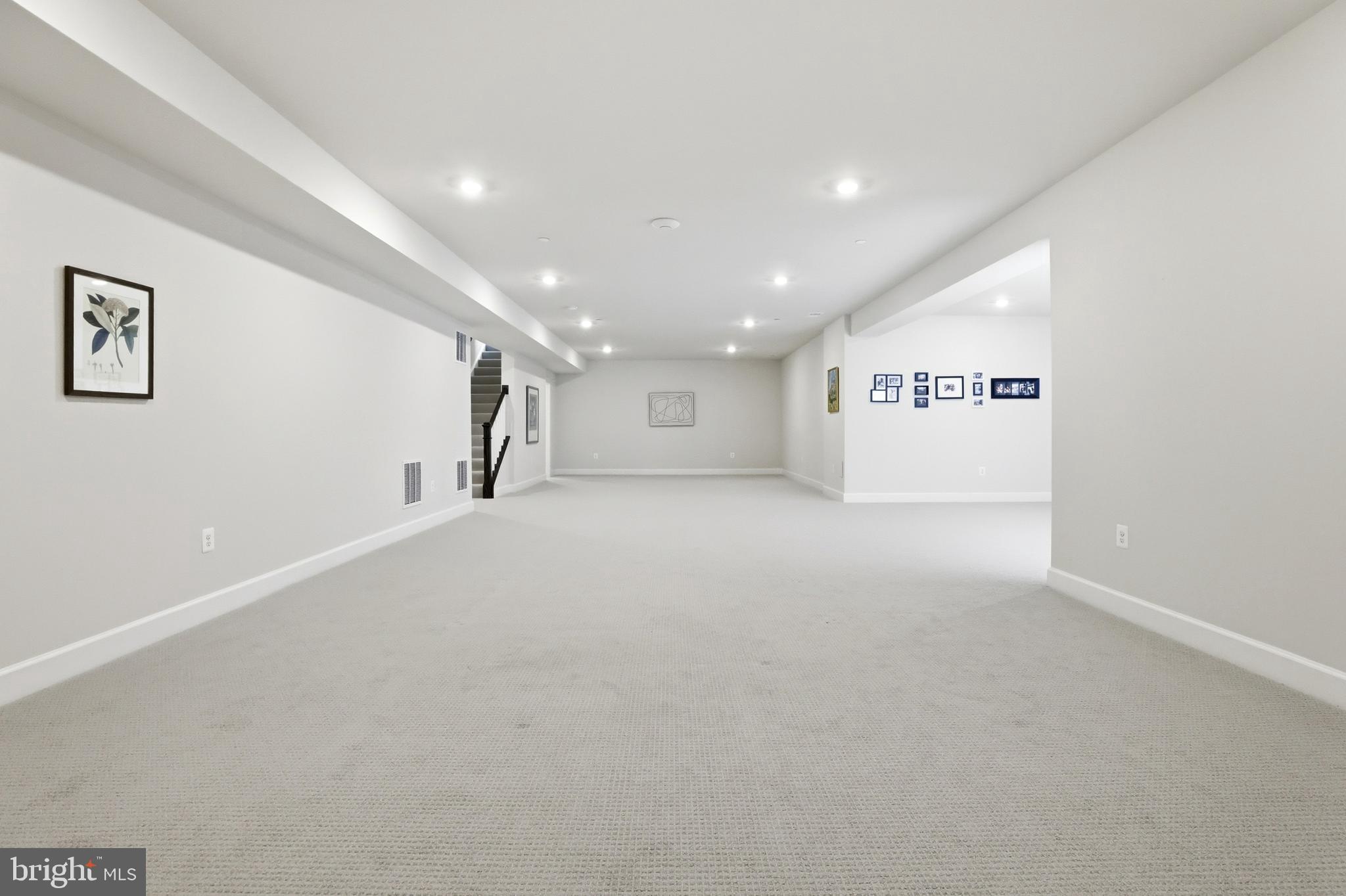 WESTMOUNT - Residential