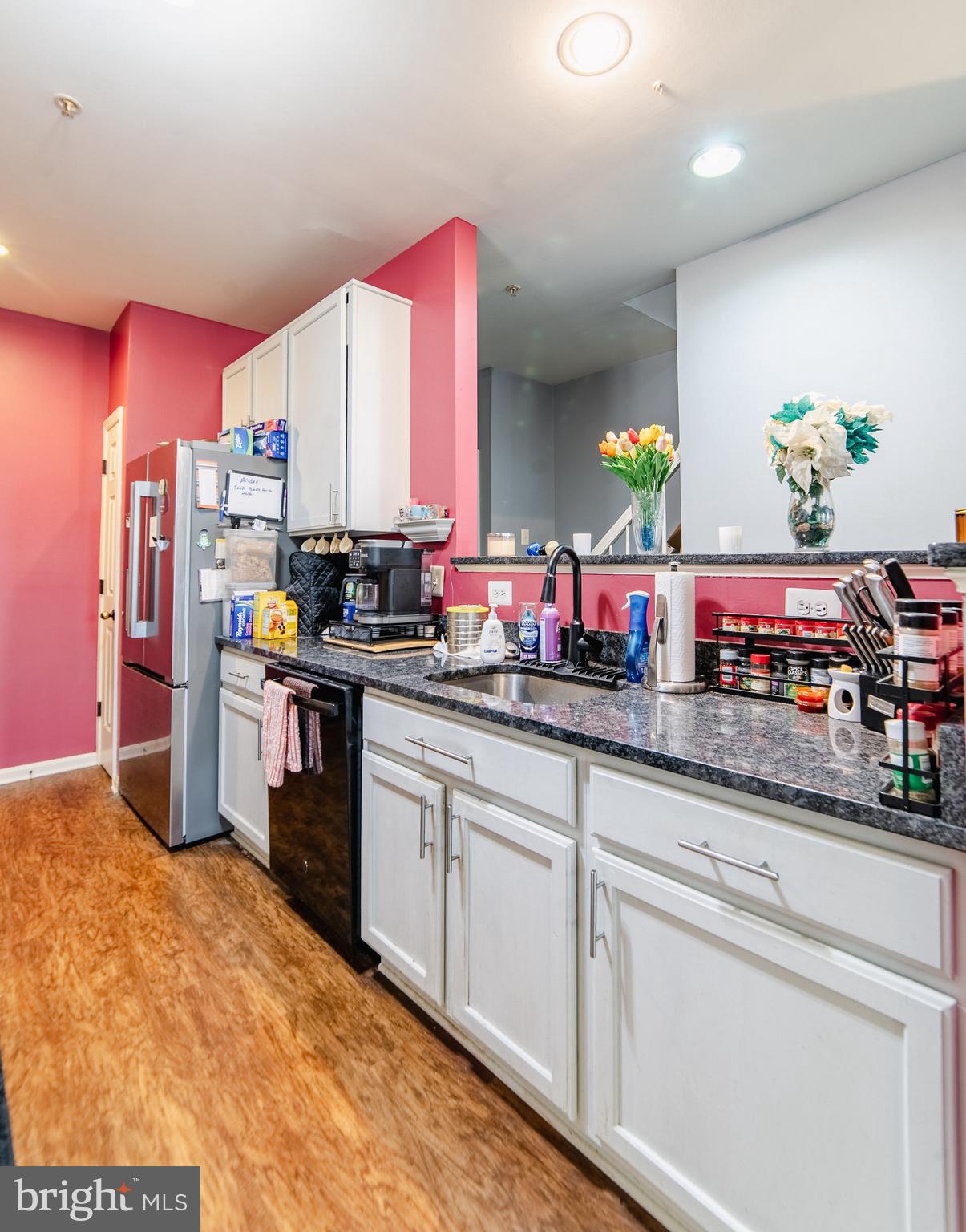 HOLLINGTON AT THE POINTE - Residential