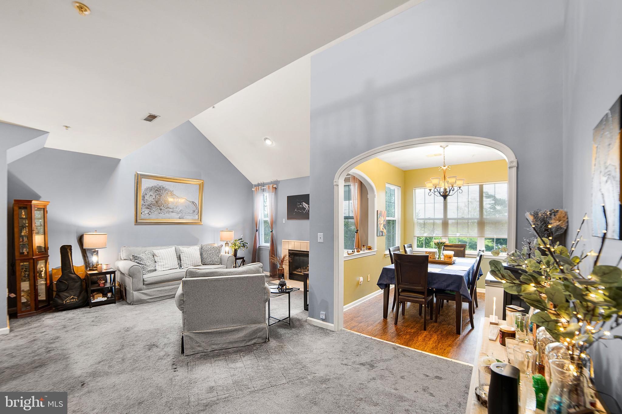 HOLLINGTON AT THE POINTE - Residential