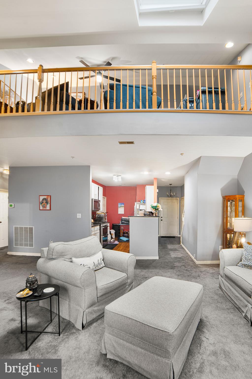 HOLLINGTON AT THE POINTE - Residential