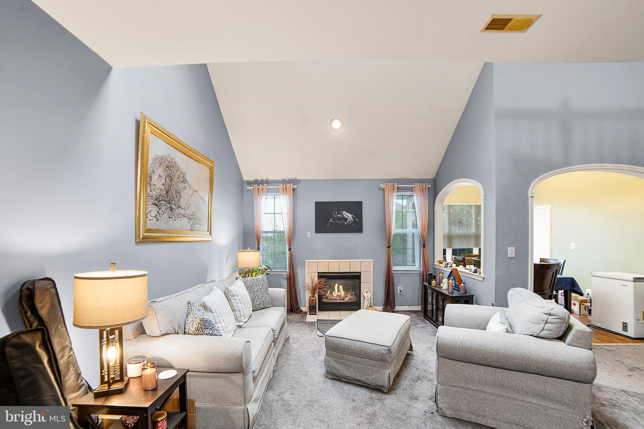 HOLLINGTON AT THE POINTE - Residential