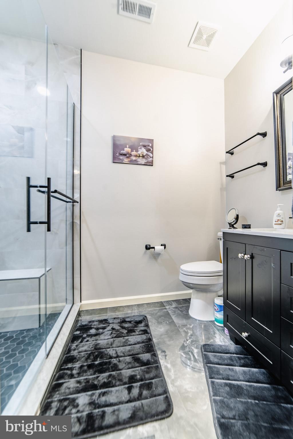 HOLLINGTON AT THE POINTE - Residential