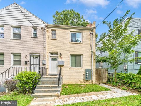 222 MALCOLM X AVENUE SE WASHINGTON DC 20032