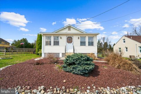 Homes For Sale - 1138 Brookside Road<br/> Lehigh County, WESCOSVILLE, PA 18106