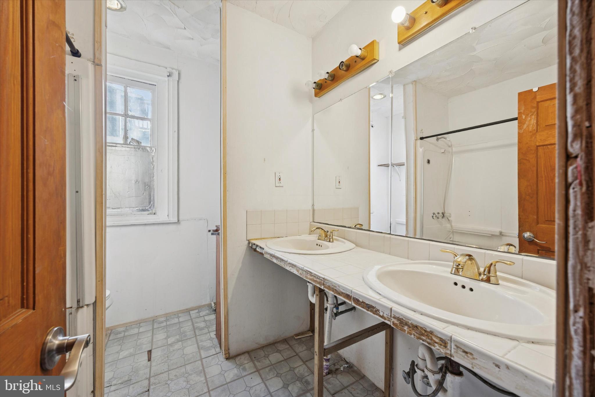 GERMANTOWN - Residential