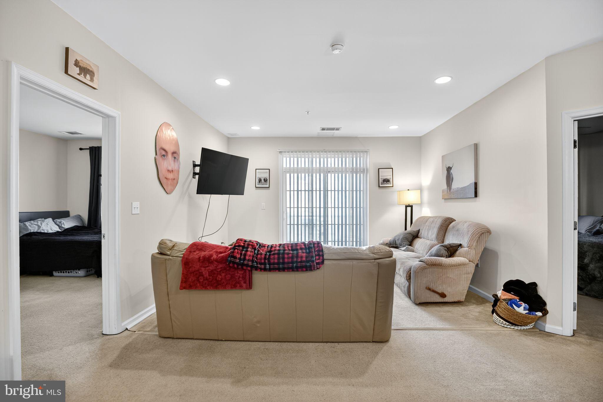 THE GRANDE AT RIVERVIEW - Residential