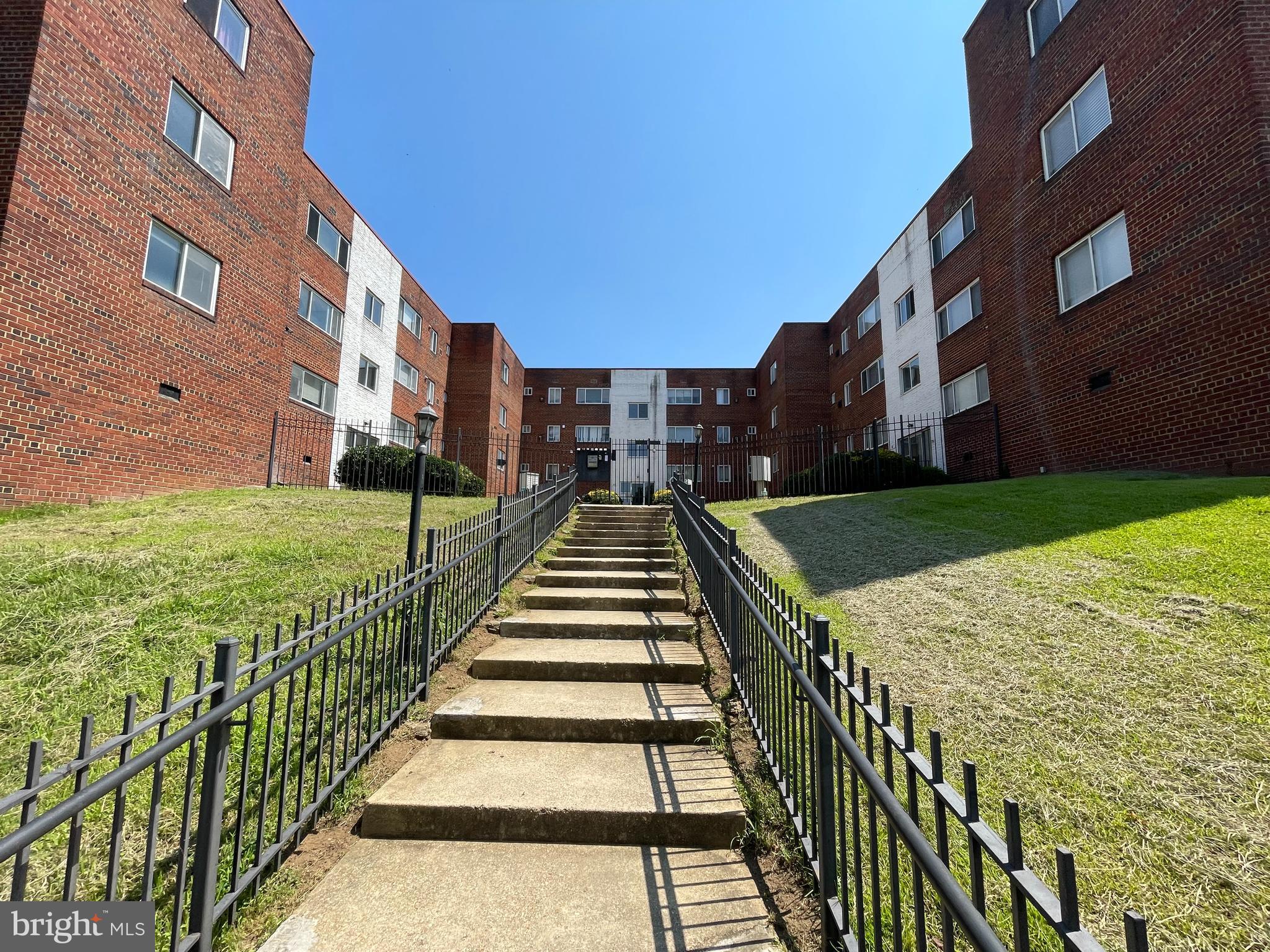 14 HALLEY PLACE SE 201