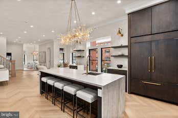 Townhouse at 1115 RHODE ISLAND AVENUE NW