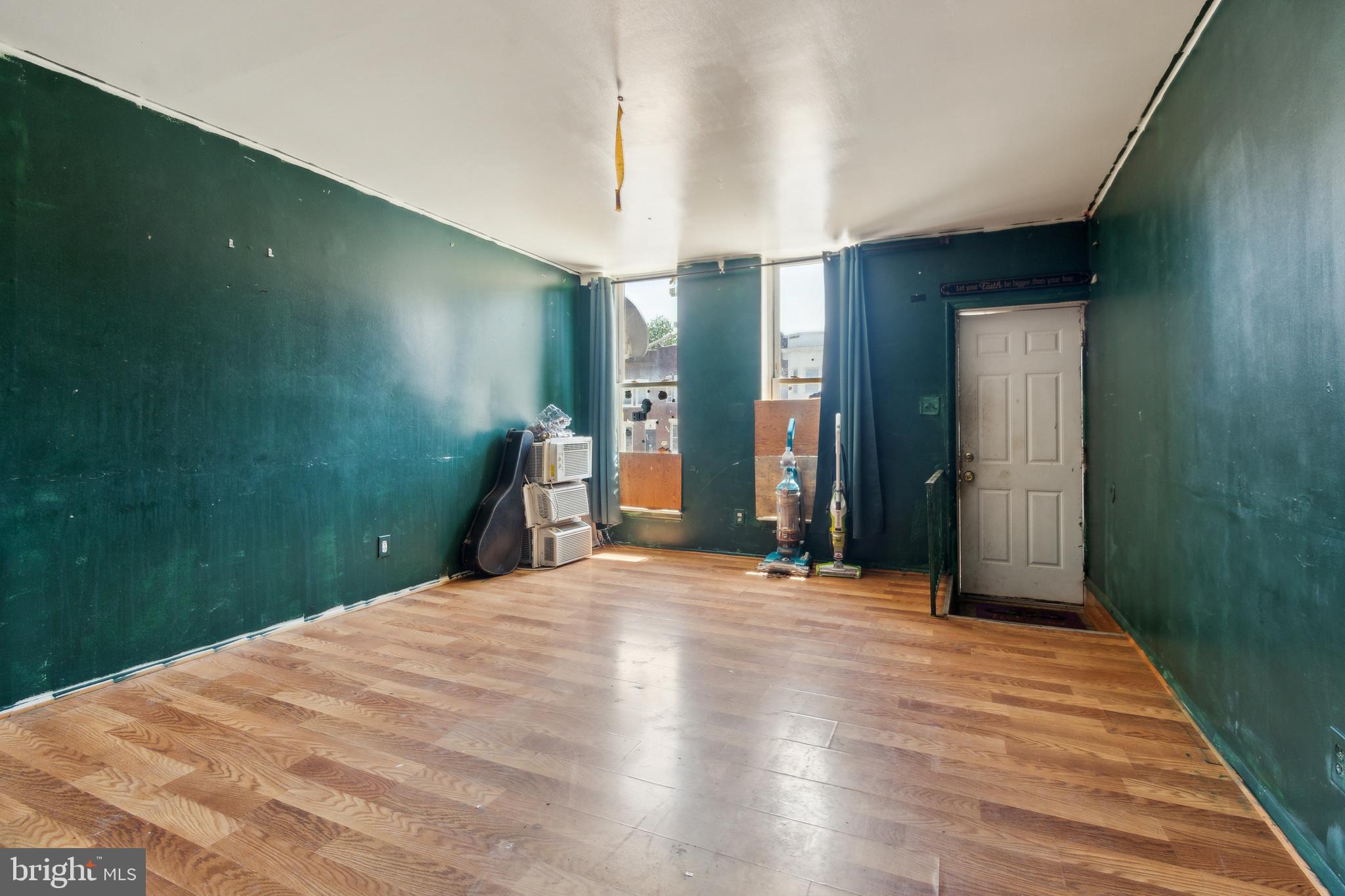 WINCHESTER - Residential