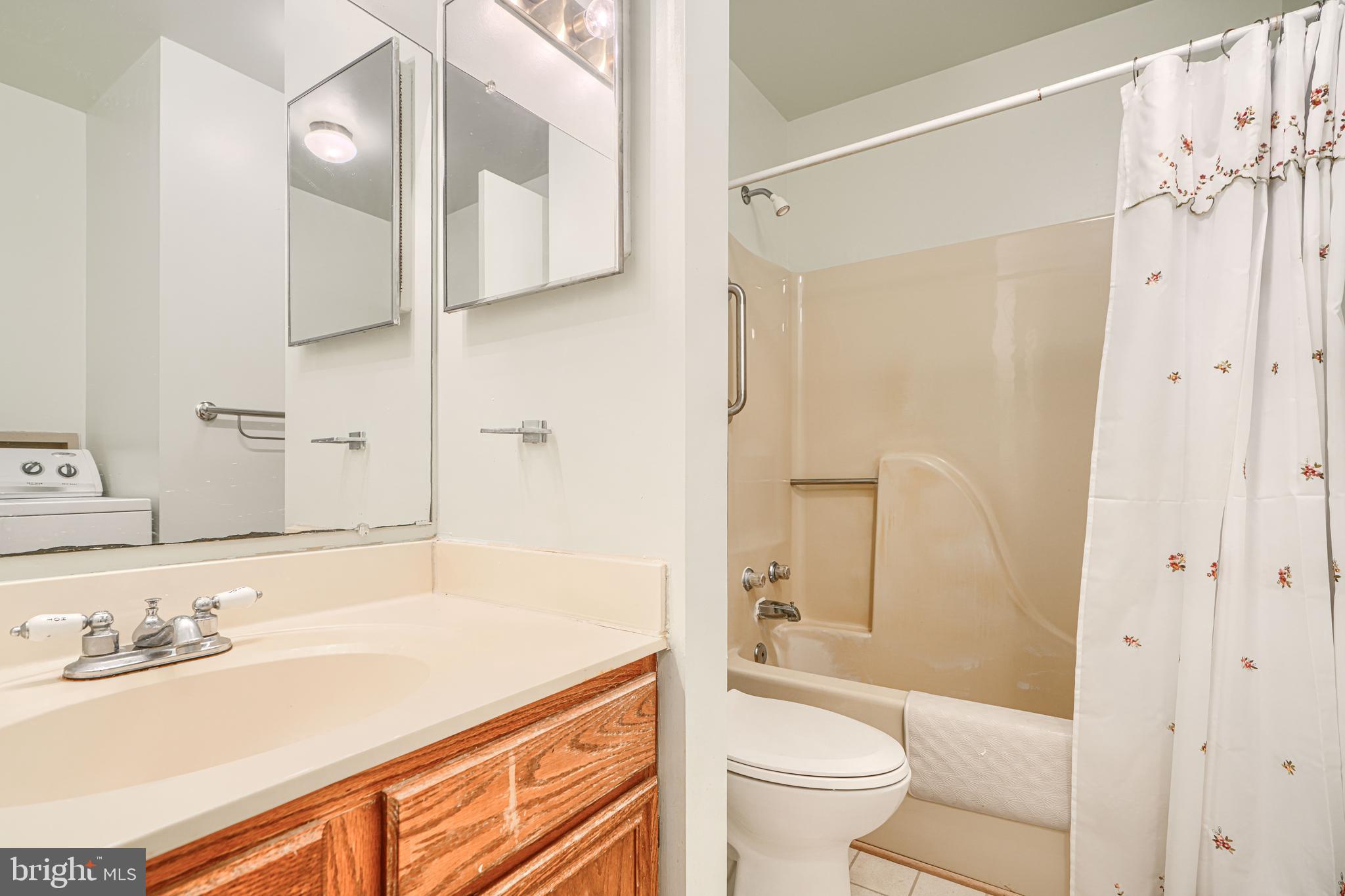 VILLAGE OF PAWNEE - Residential