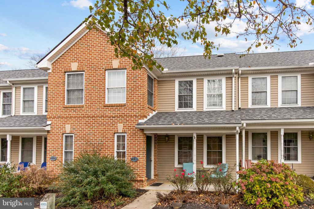 Photo of 4005 BRADFORD CIR, MOUNT JOY, PA 17552 (MLS # PALA2027908)