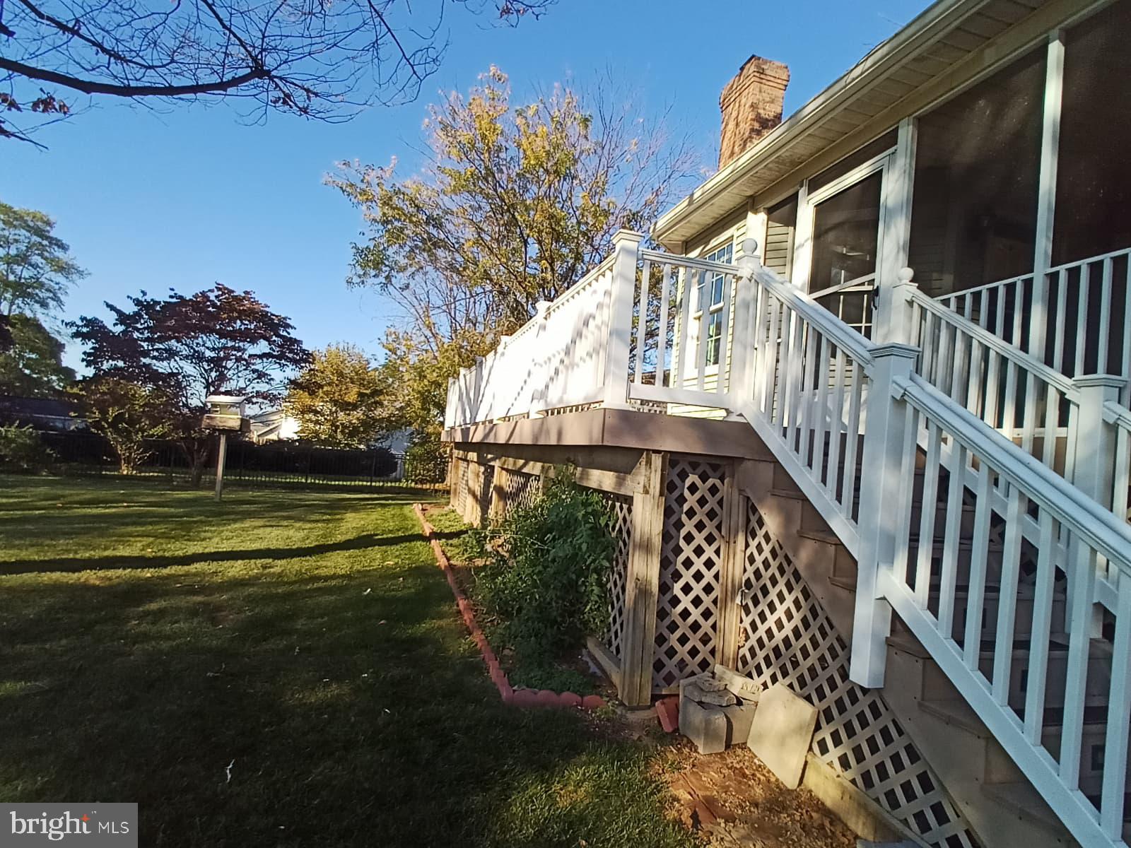 878 BUTTERMILK COURT