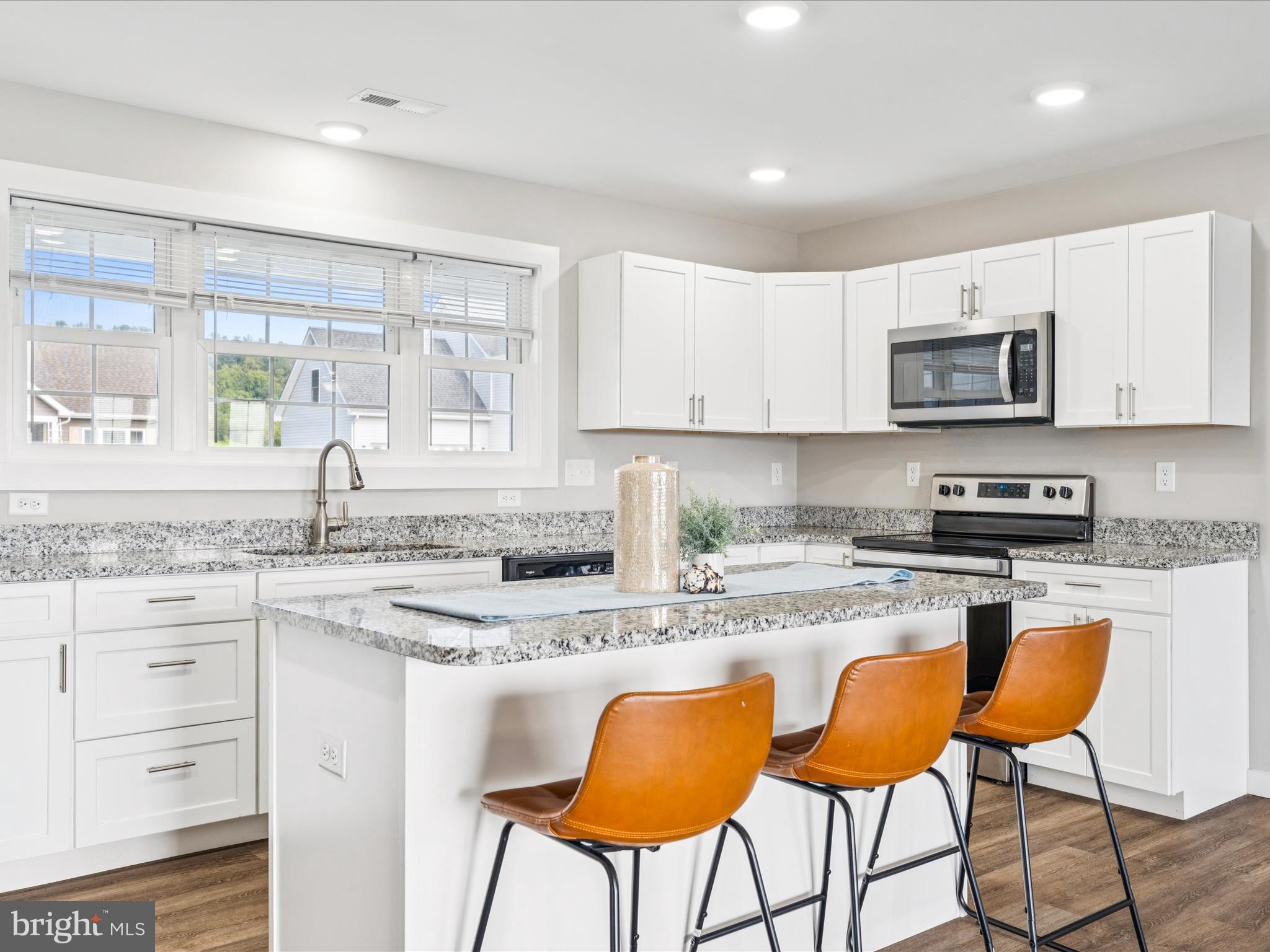 PEBBLE RIDGE - Residential