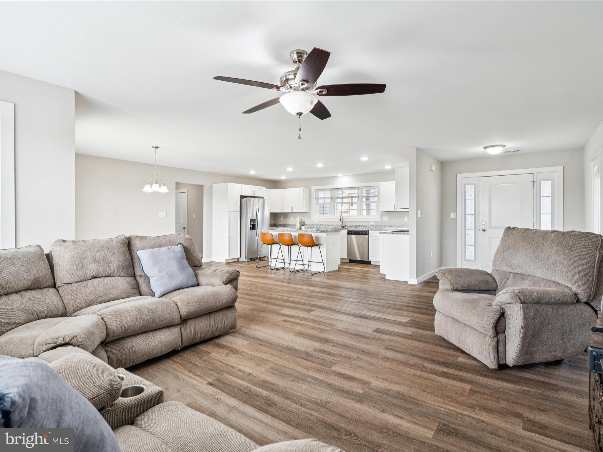 PEBBLE RIDGE - Residential