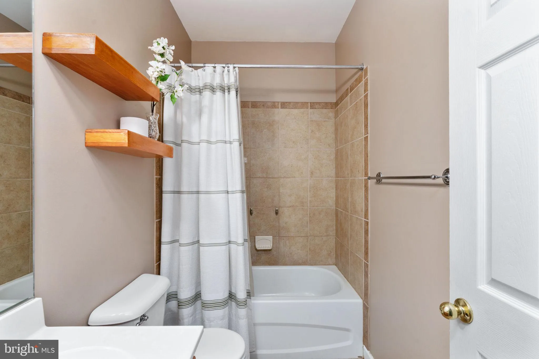 Fredericksburg, Virginia 22406, United States, 3 Bedrooms Bedrooms, ,3 BathroomsBathrooms,Residential,Active,148786