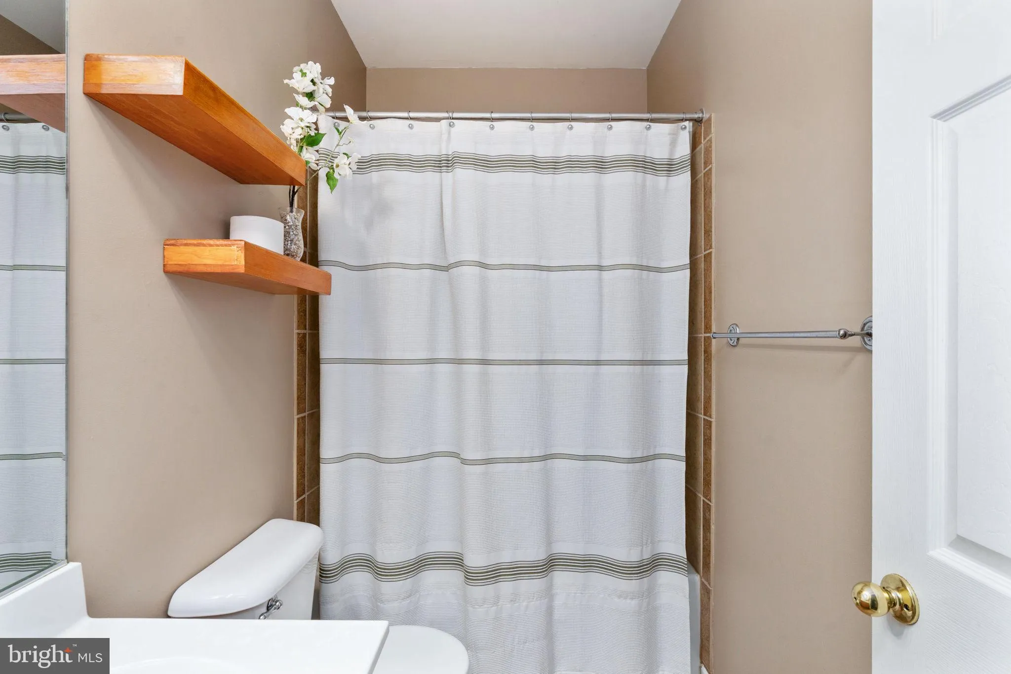 Fredericksburg, Virginia 22406, United States, 3 Bedrooms Bedrooms, ,3 BathroomsBathrooms,Residential,Active,148786