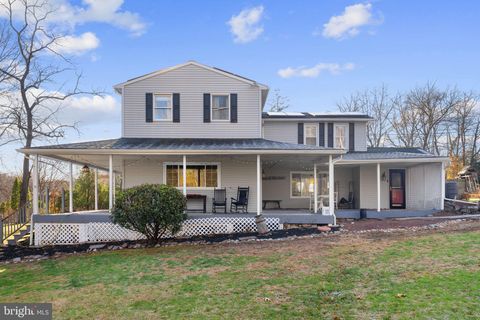 103 BAVINGTON ROAD PERKIOMENVILLE PA 18074