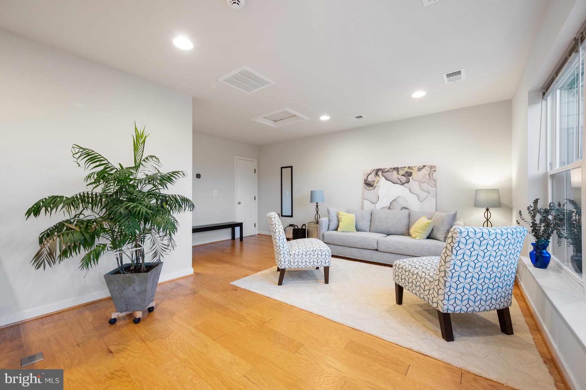 BREN POINTE - Residential