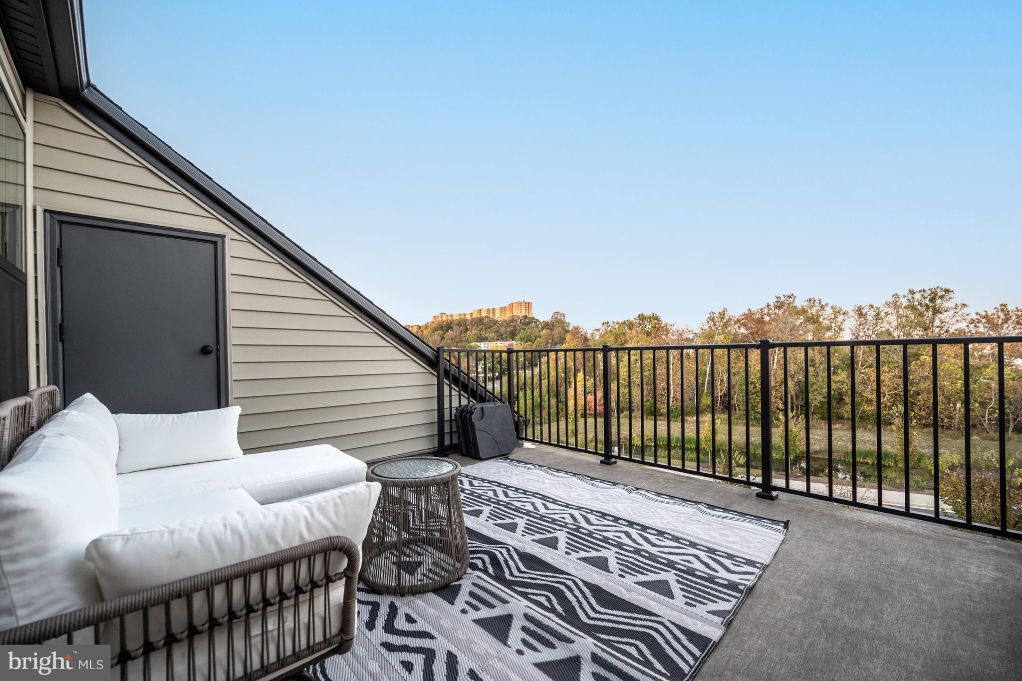 BREN POINTE - Residential