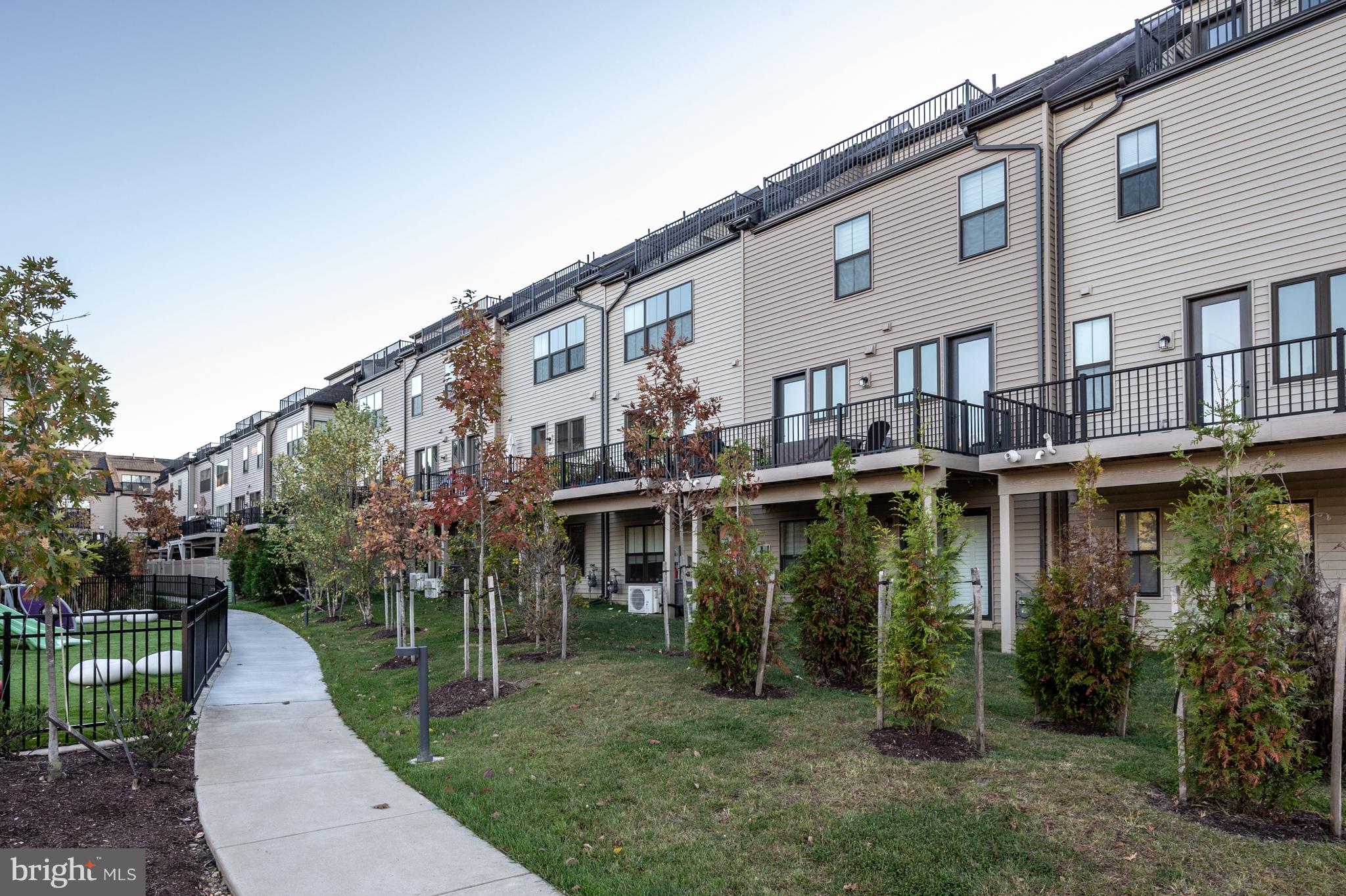 BREN POINTE - Residential