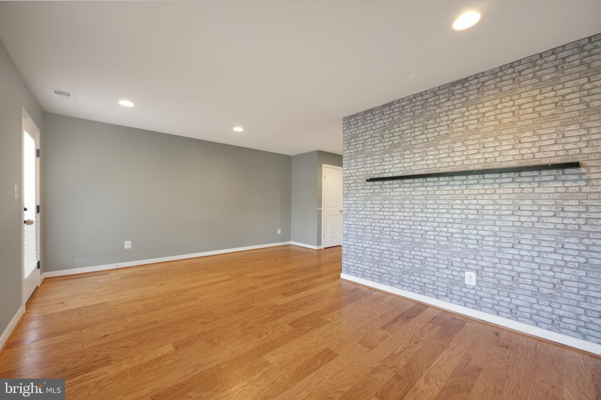 BREN POINTE - Residential