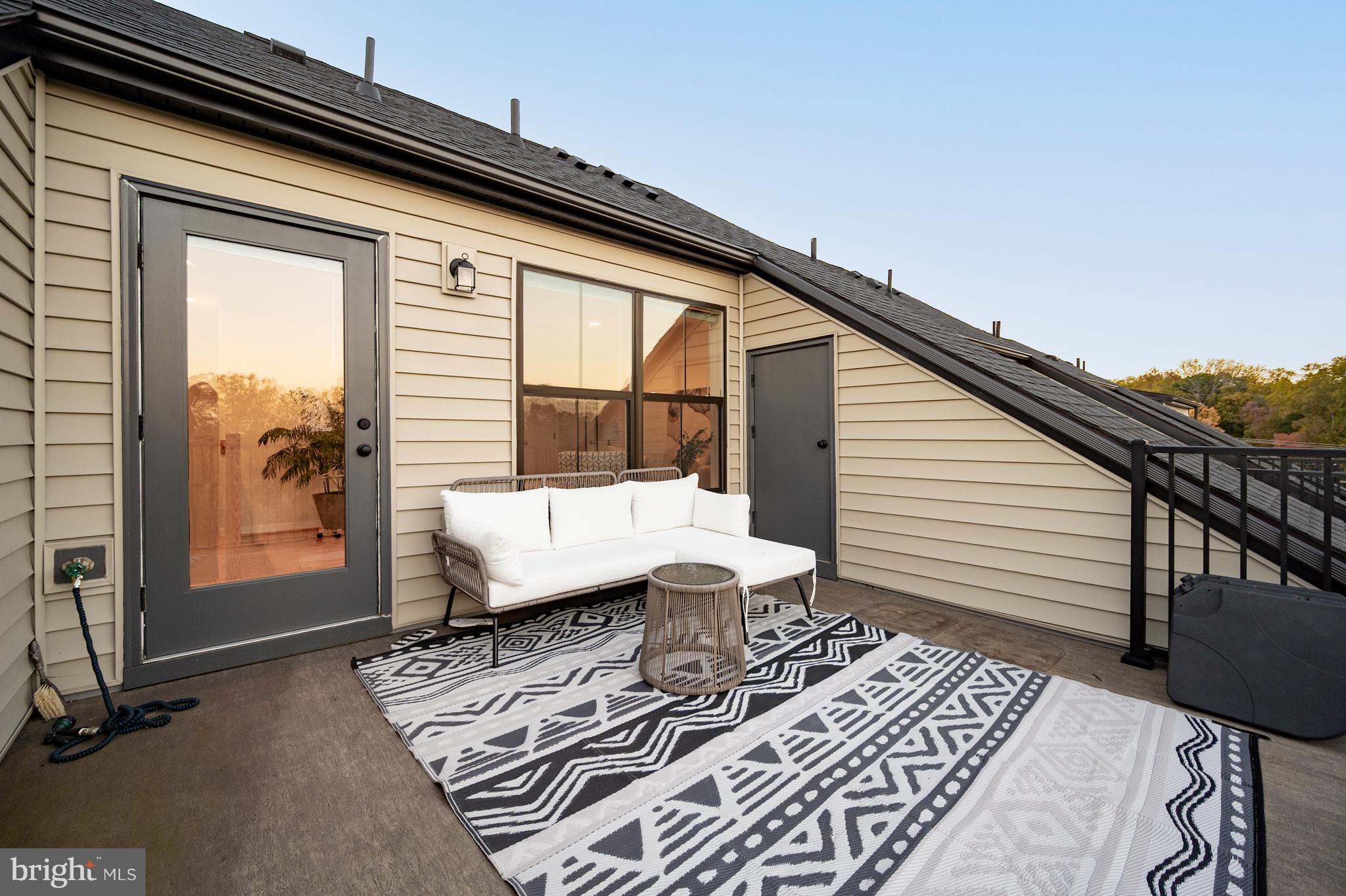 BREN POINTE - Residential