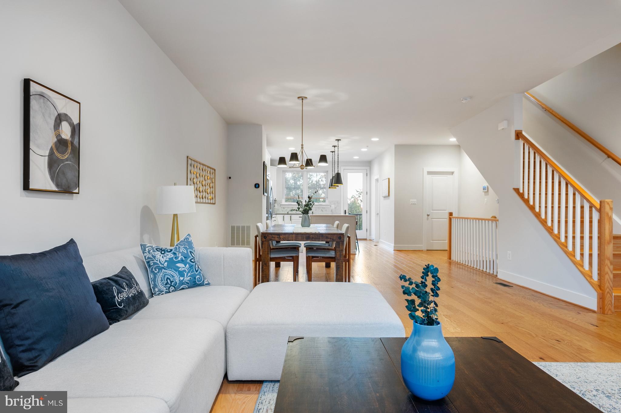 BREN POINTE - Residential