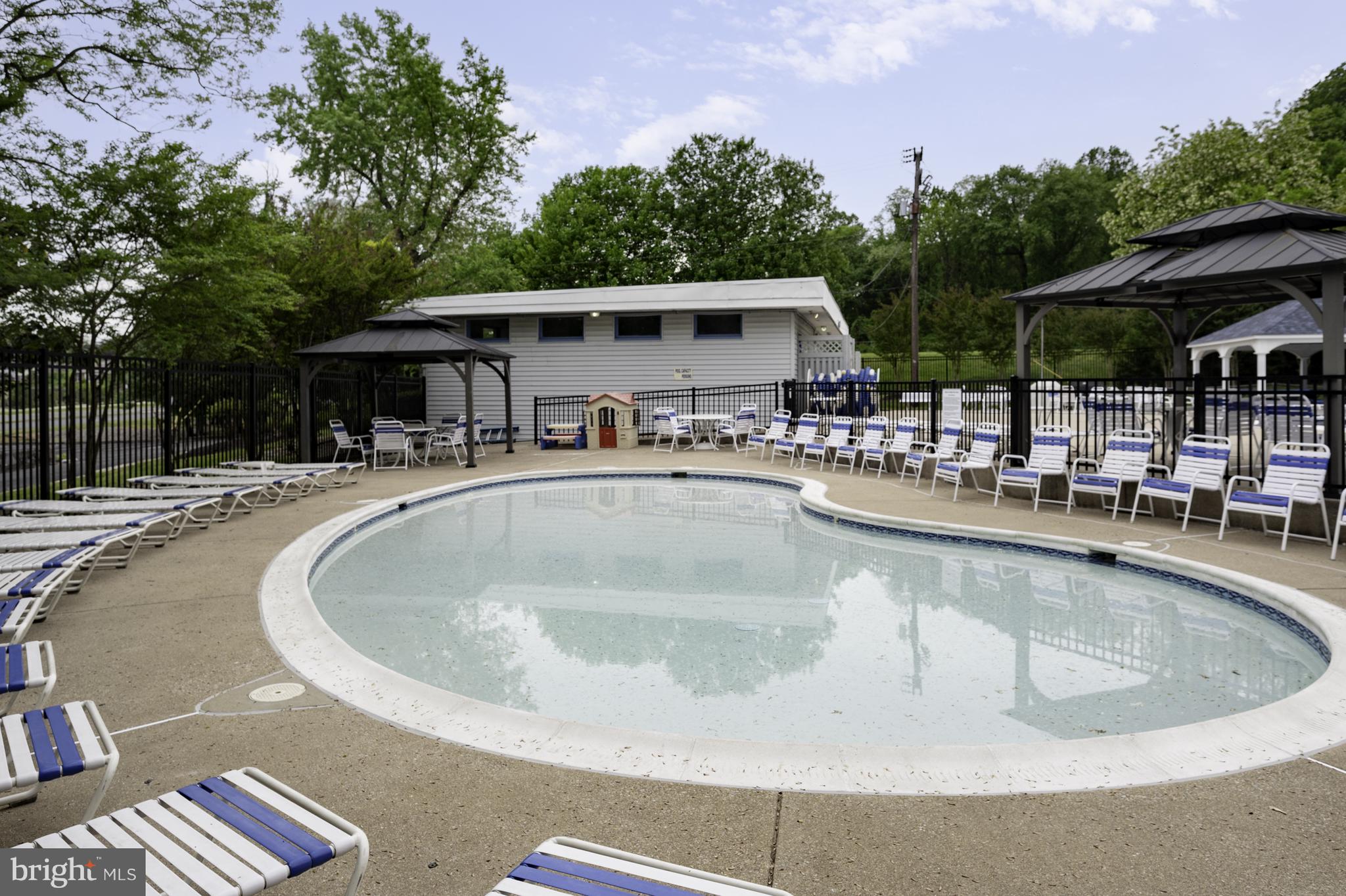 BREN POINTE - Residential