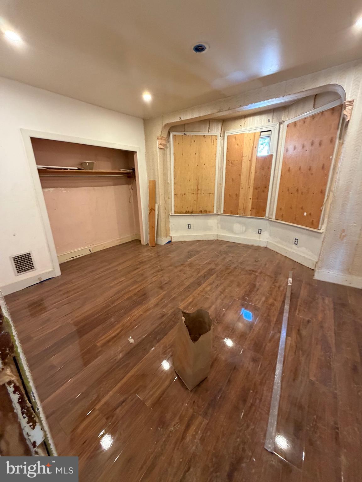 HUNTING PARK - Residential