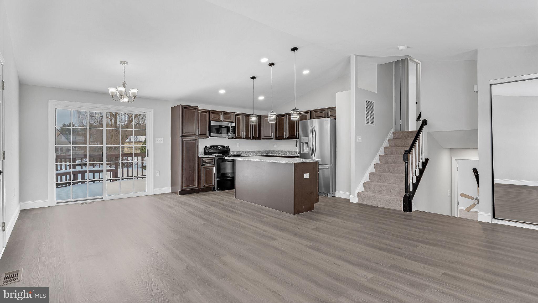 NEW ORCHARD ESTATES - Residential