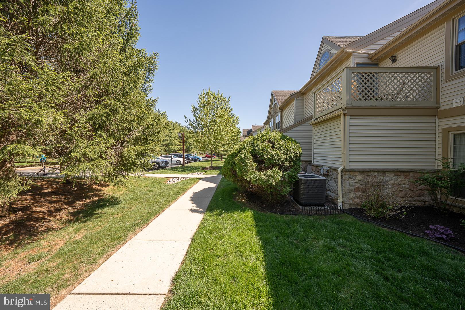 MONTGOMERY BROOK - Residential