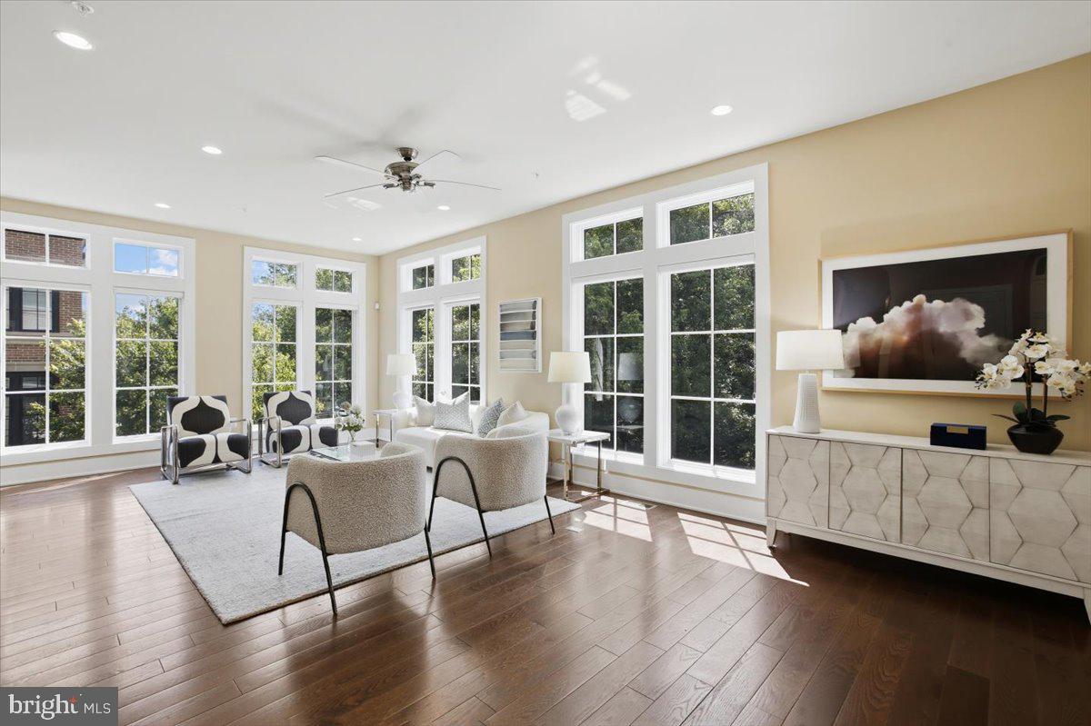 CHEVY CHASE - Residential