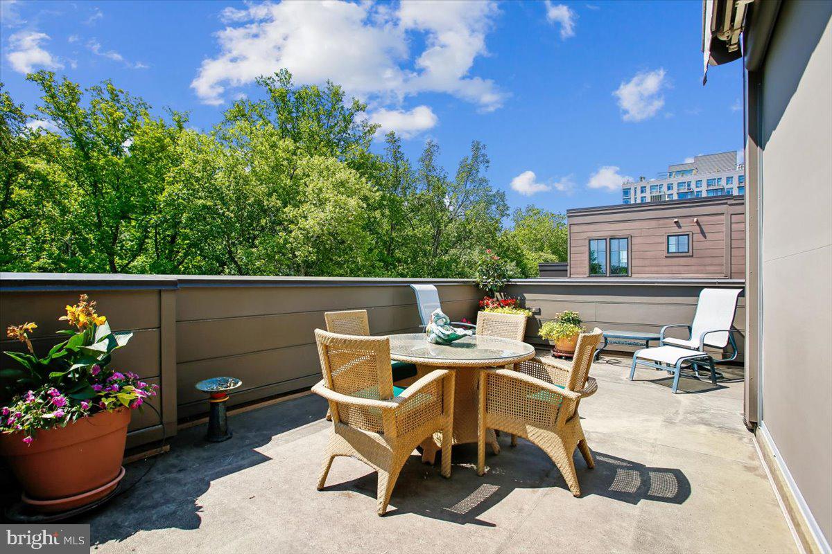 CHEVY CHASE - Residential
