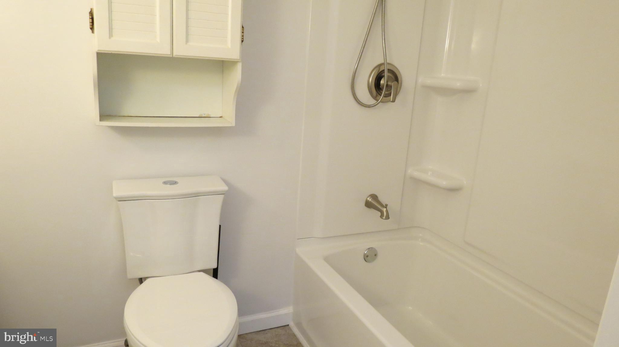 LAUREL WOODS - Residential